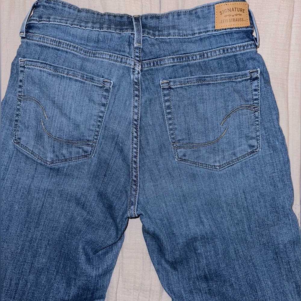 Levi’s Straus Signature Mid Rise Capri size 6 🦋 - Picture 3 of 7